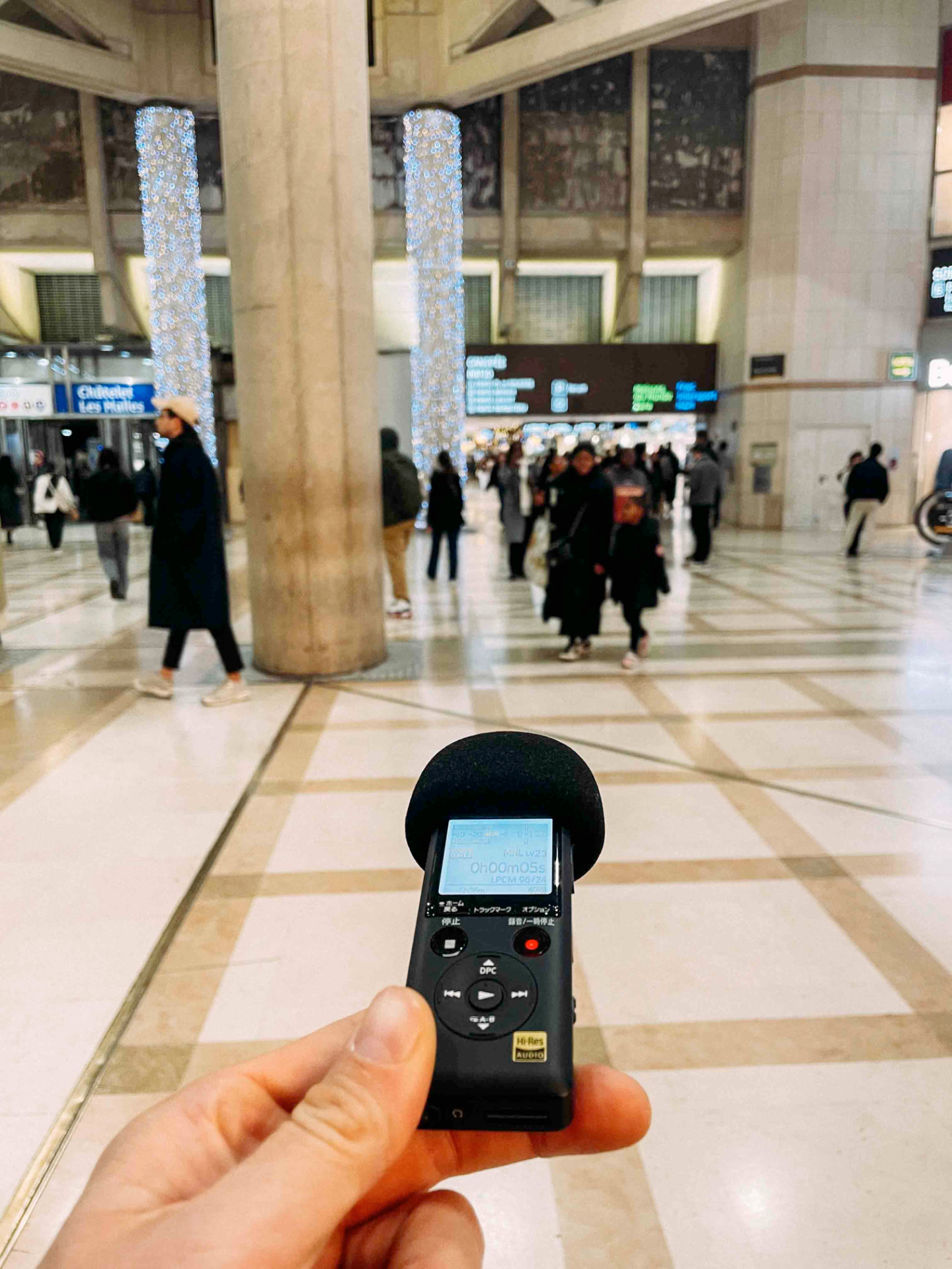 Sony PCM-A10 held in hand while recording in the Châtelet–Les Halles concourse