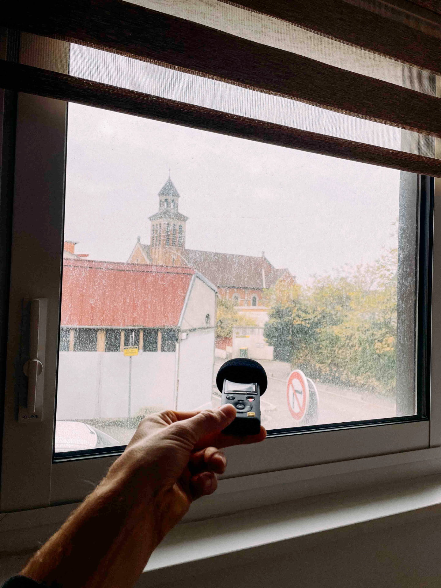 Sony PCM-A10 held up to a window while recording