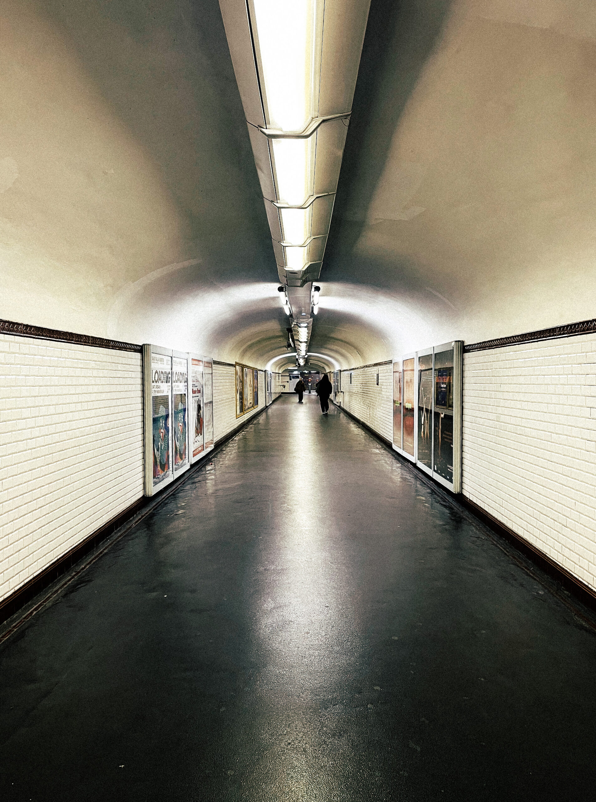 Field recording photograph from the Paris Underground sessions (01)