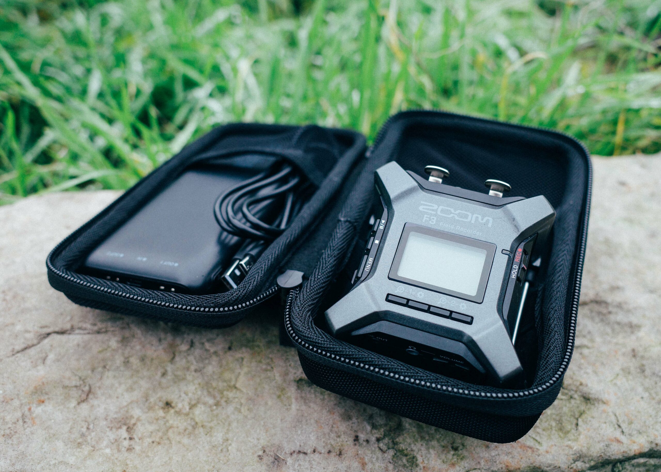 ZOOM F3 03
